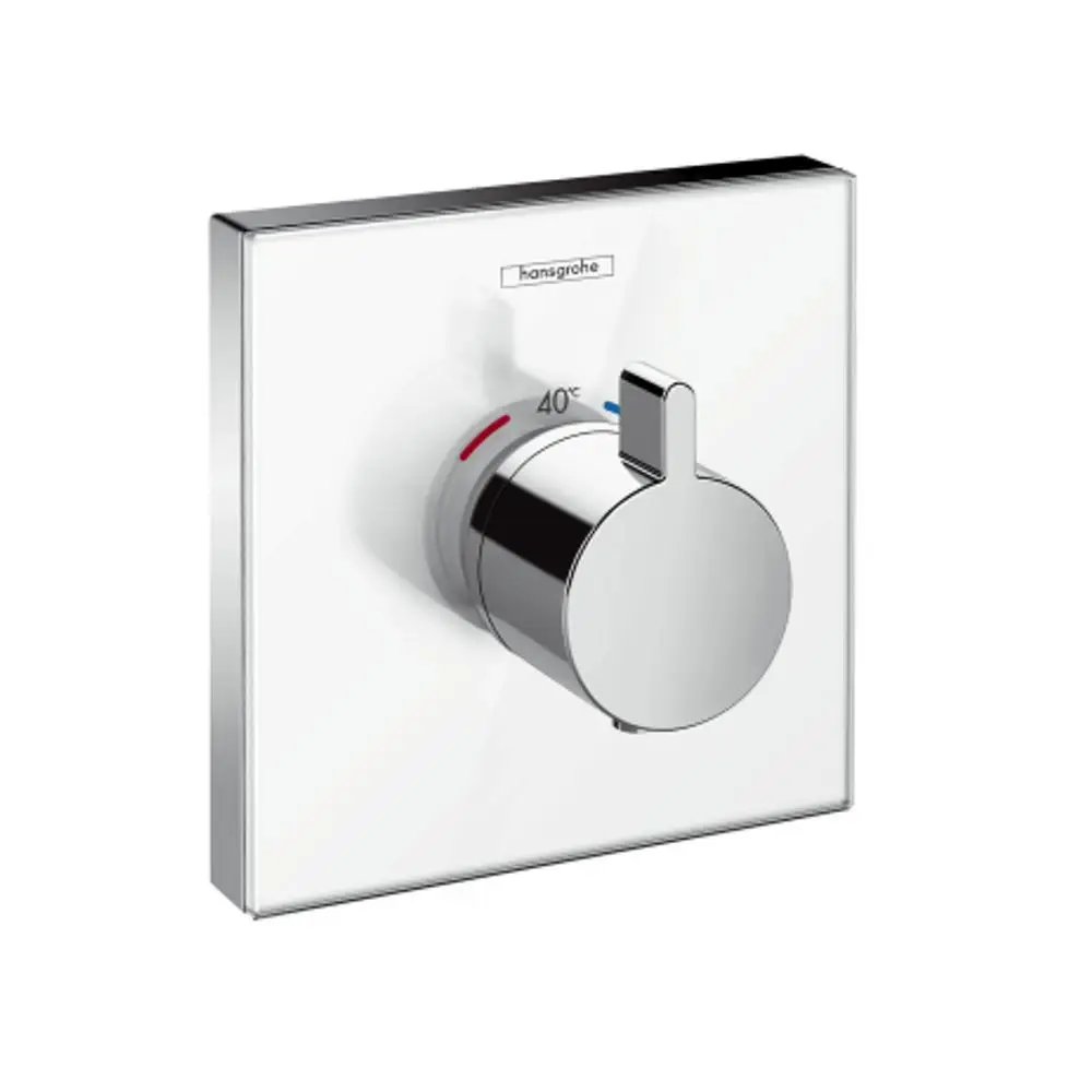Thermostat zur Steuerung einer Dusche in Weiß und Chrom, mit einem Drehknopf zur Einstellung der Wassertemperatur. Produkt von Hansgrohe.
